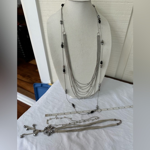 Group of four coordinating silver and gray bead necklaces - Picture 3 of 7